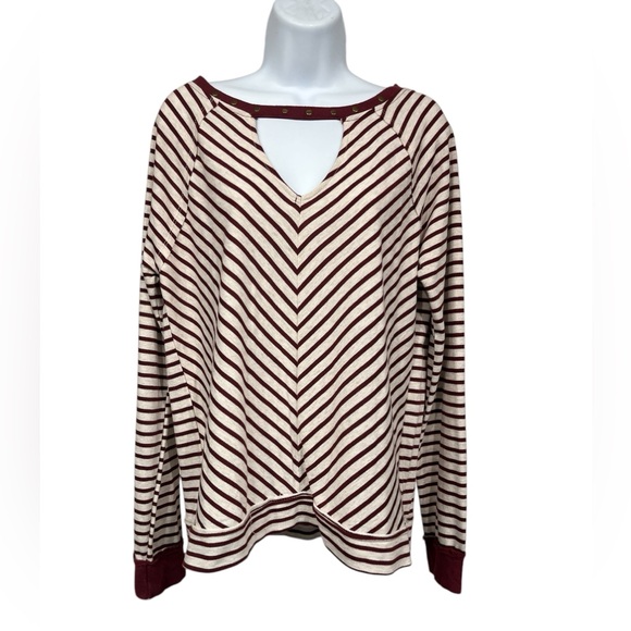 Hem & Thread Tops - Hem & Thread knit top size large